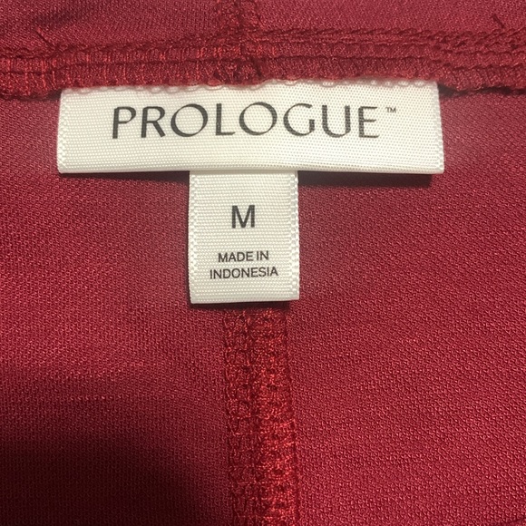 Prologue burgundy boat neck short sleeve batwing top. Size M - Picture 4 of 4